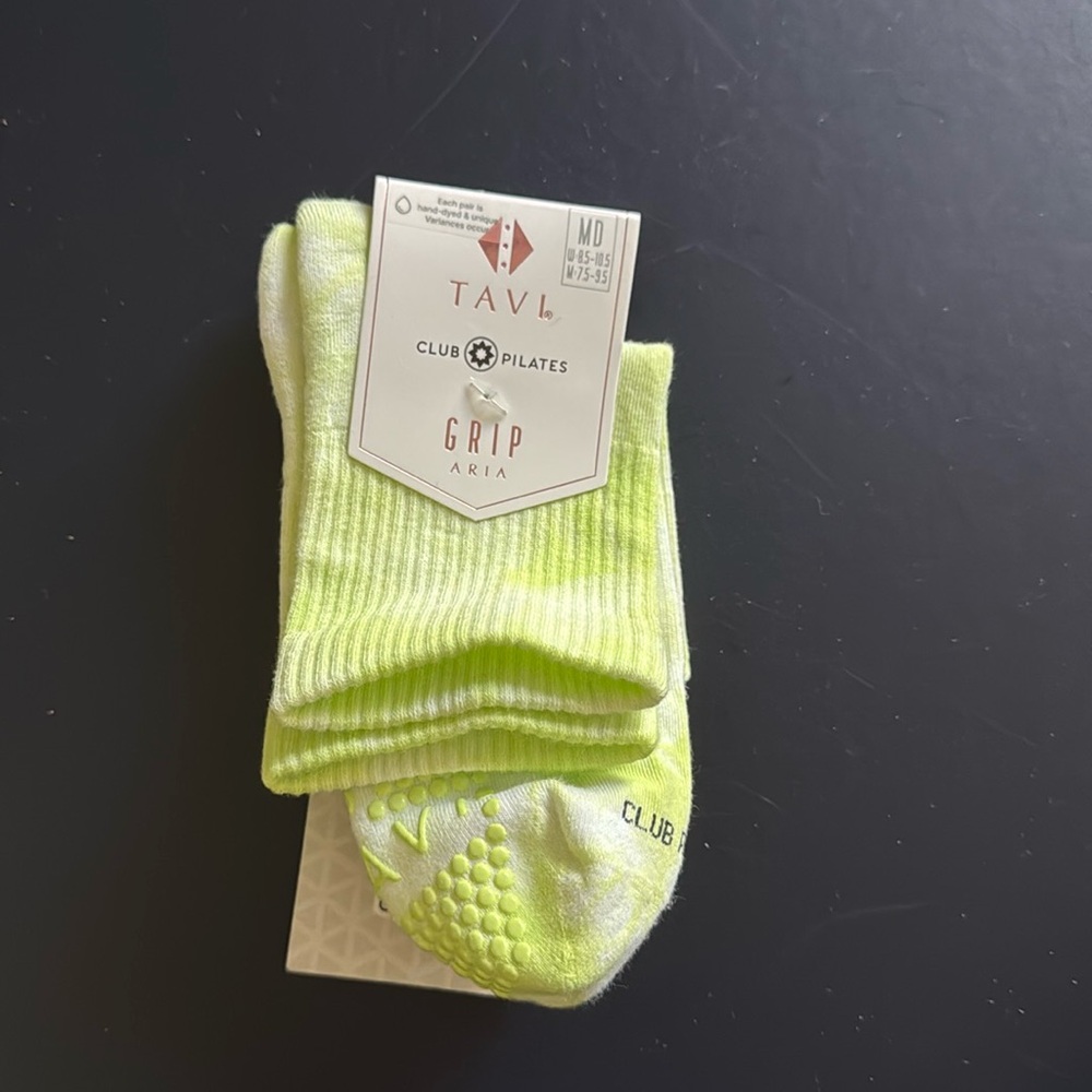 Tavi Noir Aria Lime Tie Dye Grip Socks NWT